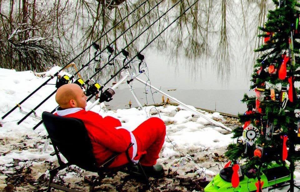 The Live Show. Editie speciala de Craciun cu Claudiu Popa, Radu Badica, Ciprian Ene si Ionut Anghel.